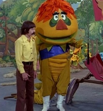Load image into Gallery viewer, TV H.R. PUFNSTUF COMPLETE 17 EPISODES 3 DVD ISO SET 1969 VERY RARE TV SHOW